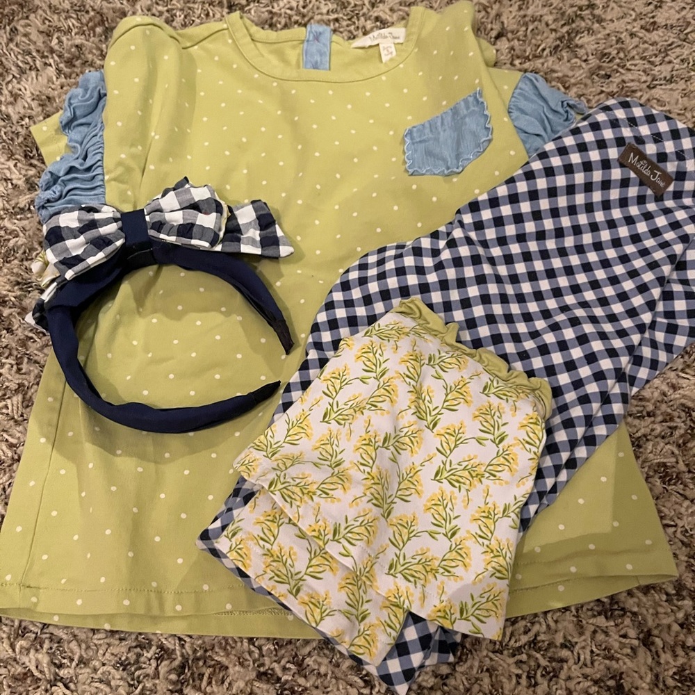 Gently loved Matilda Jane outfit